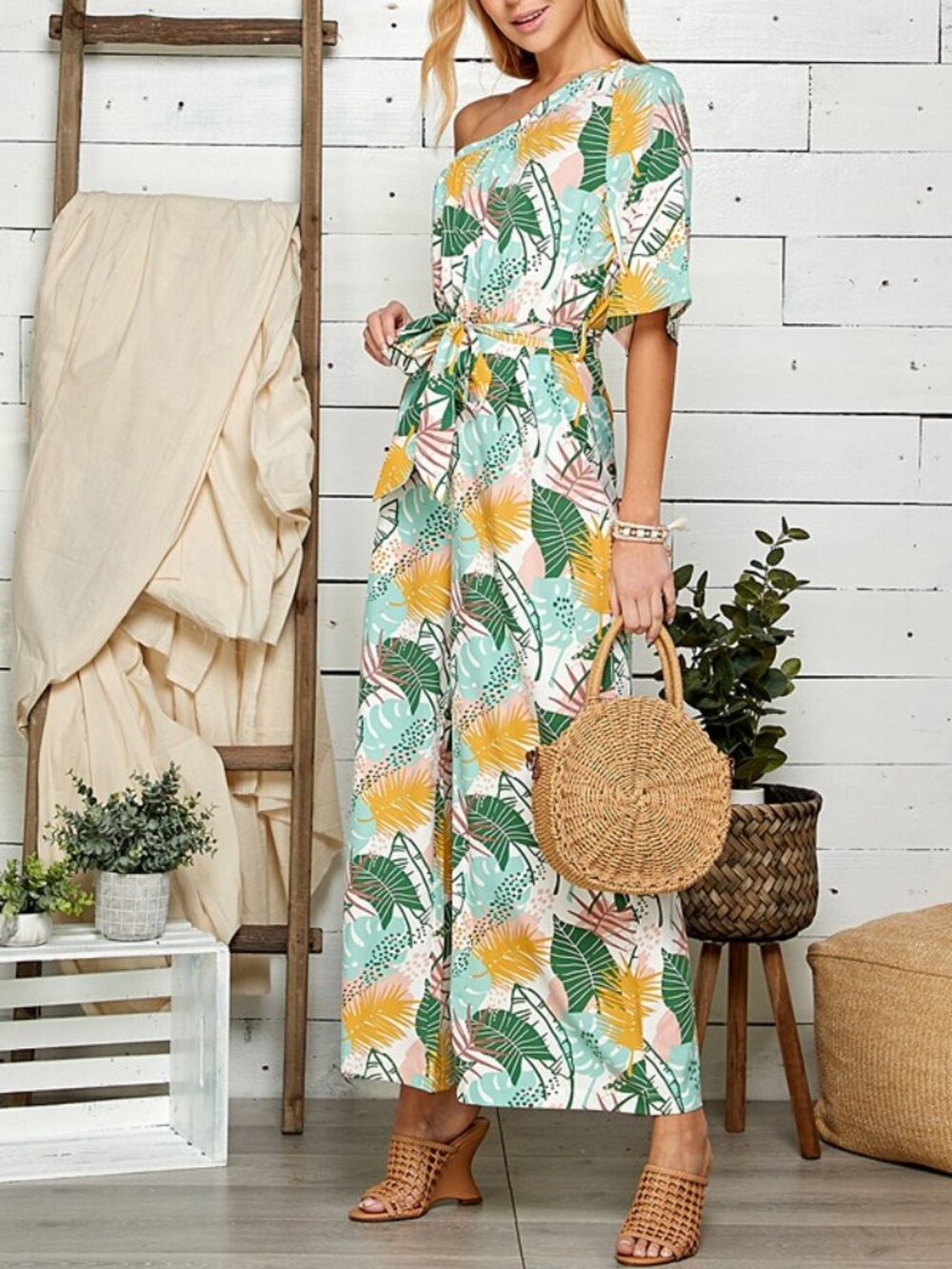 One Shoulder‎ Multi-Color Tropical Leaf Print Jumpsuit - Picture 2 of 4